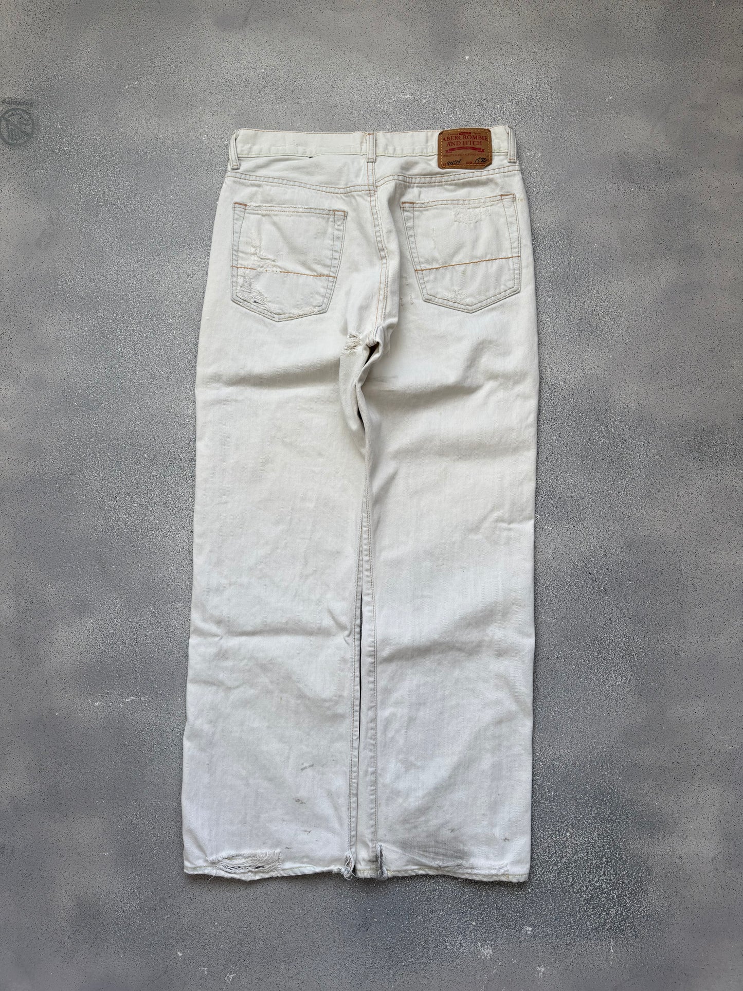A&F vintage jeans (32x32)