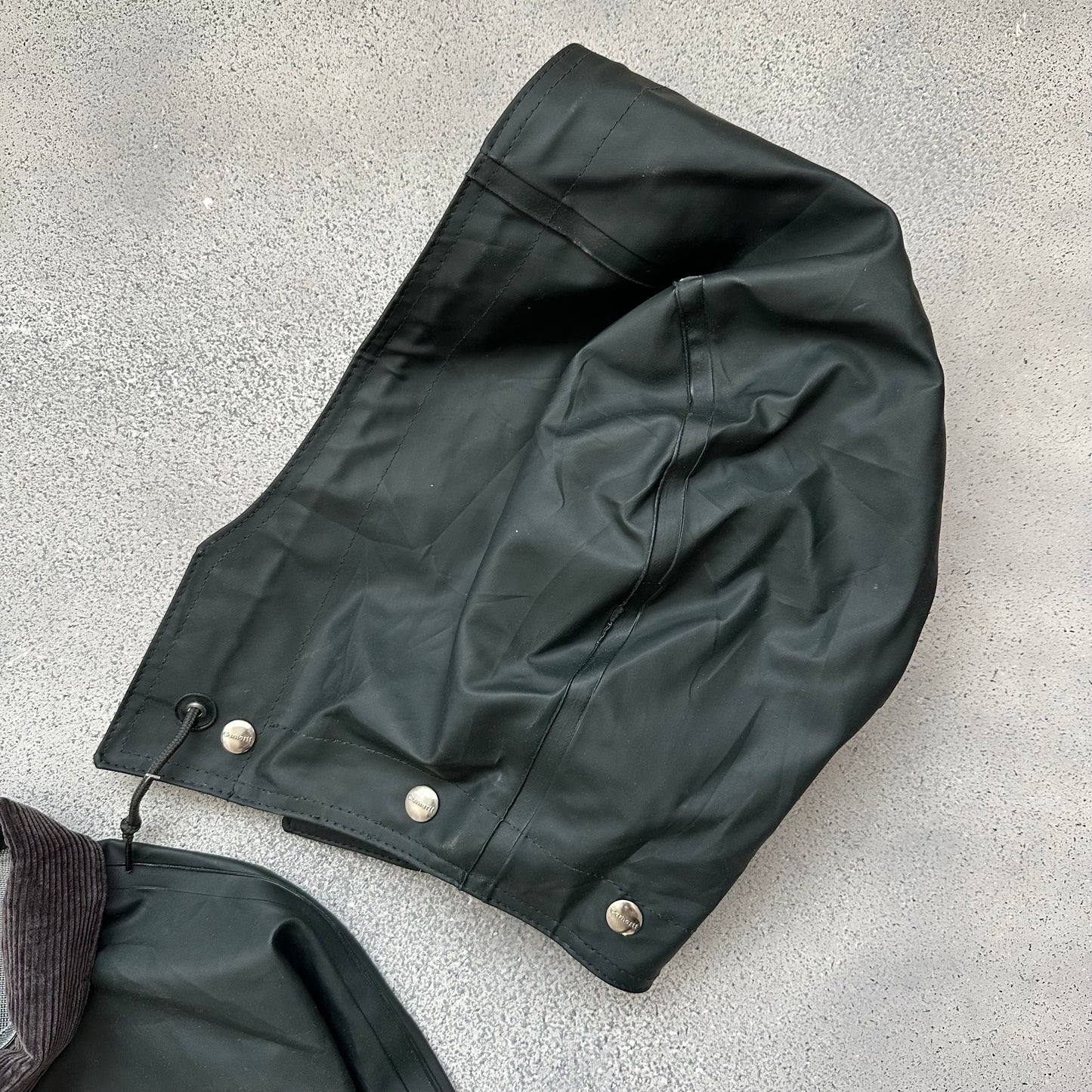 Carhartt raincoat (L)