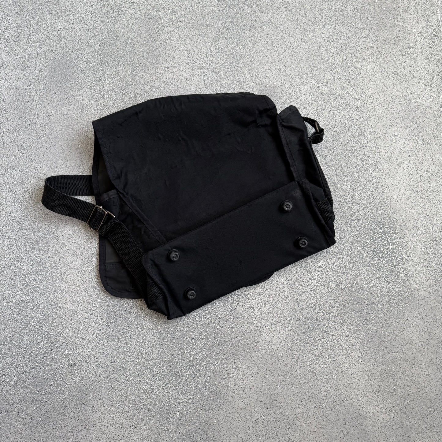 Marlboro Unlimited bag