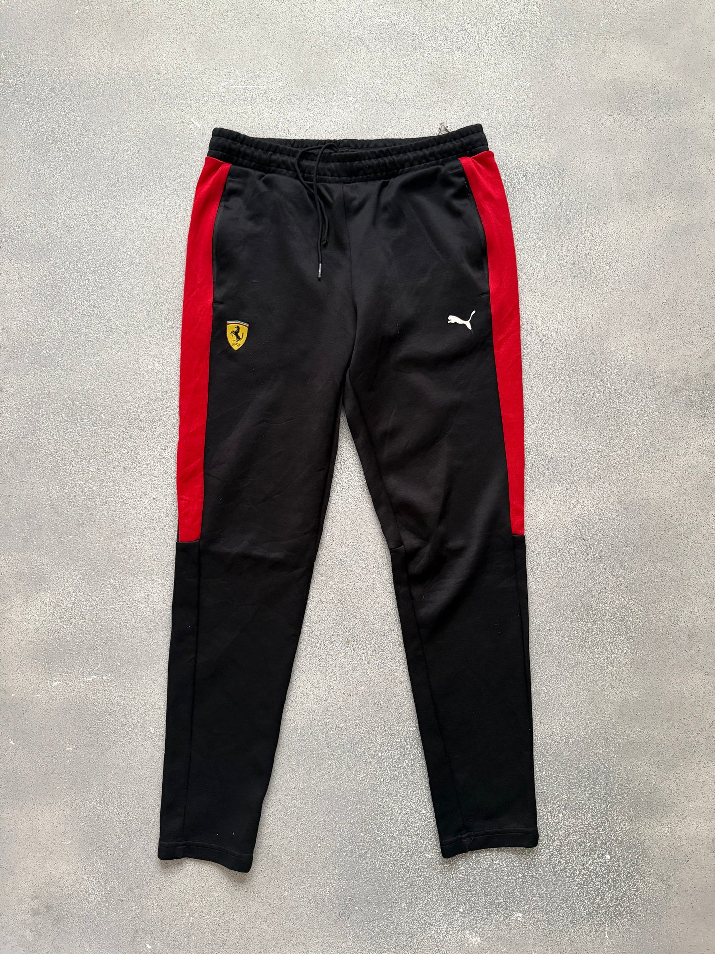 Puma Ferrari pants (M)