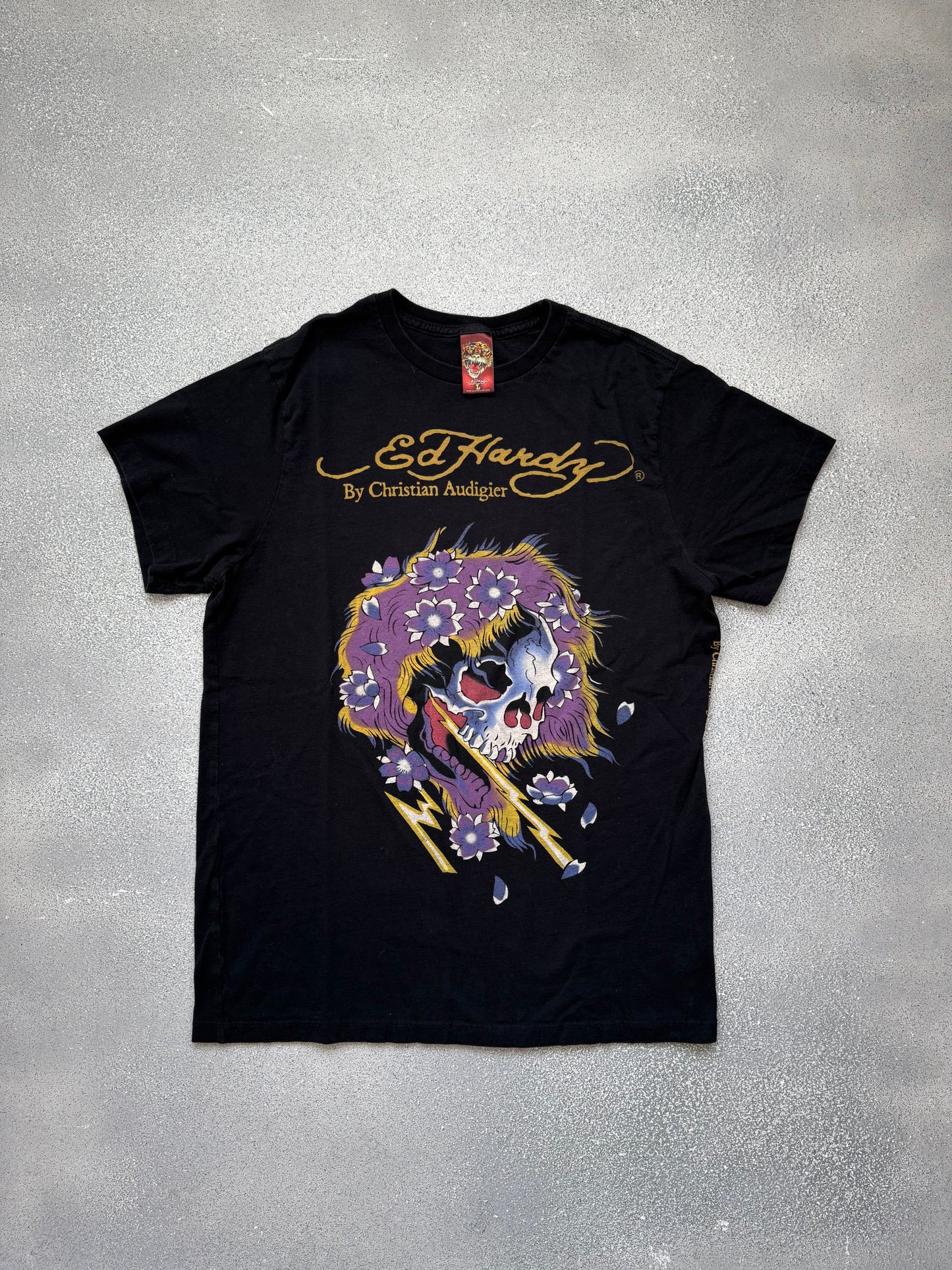 Ed Hardy tee (L)