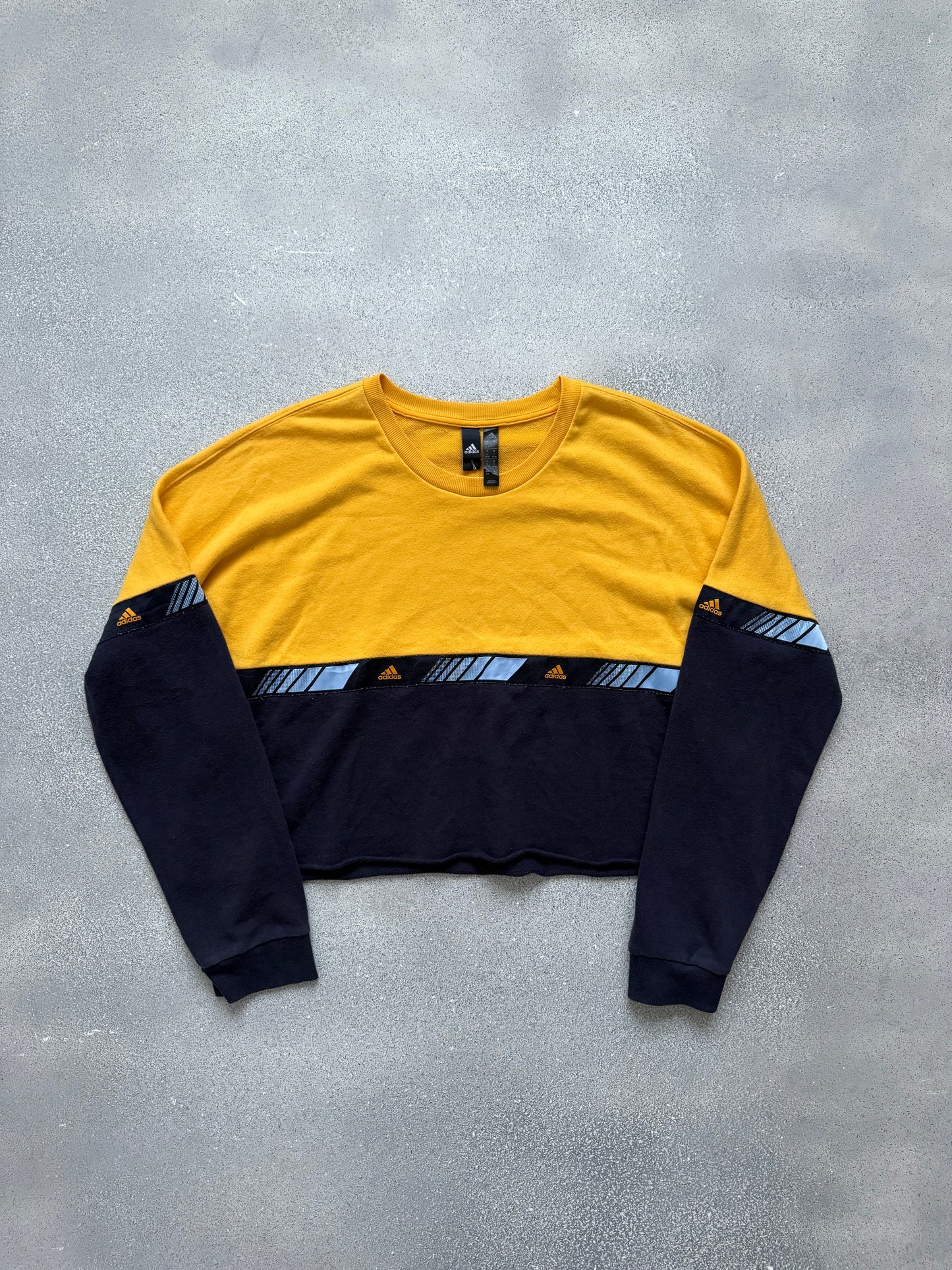 Adidas crewneck woman’s (L)