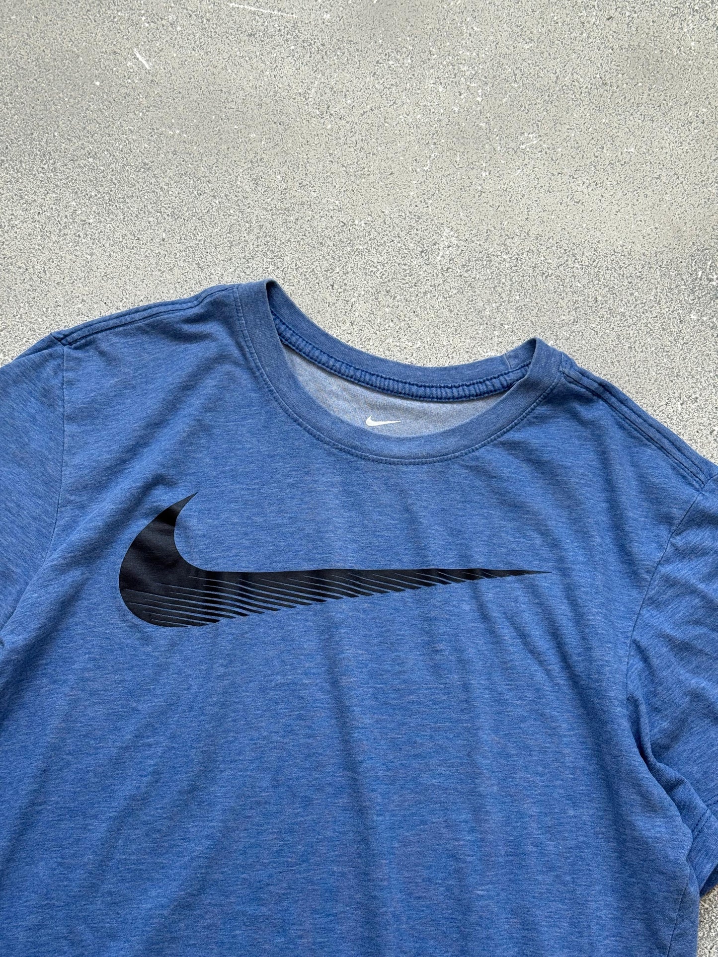 Nike logo (L)