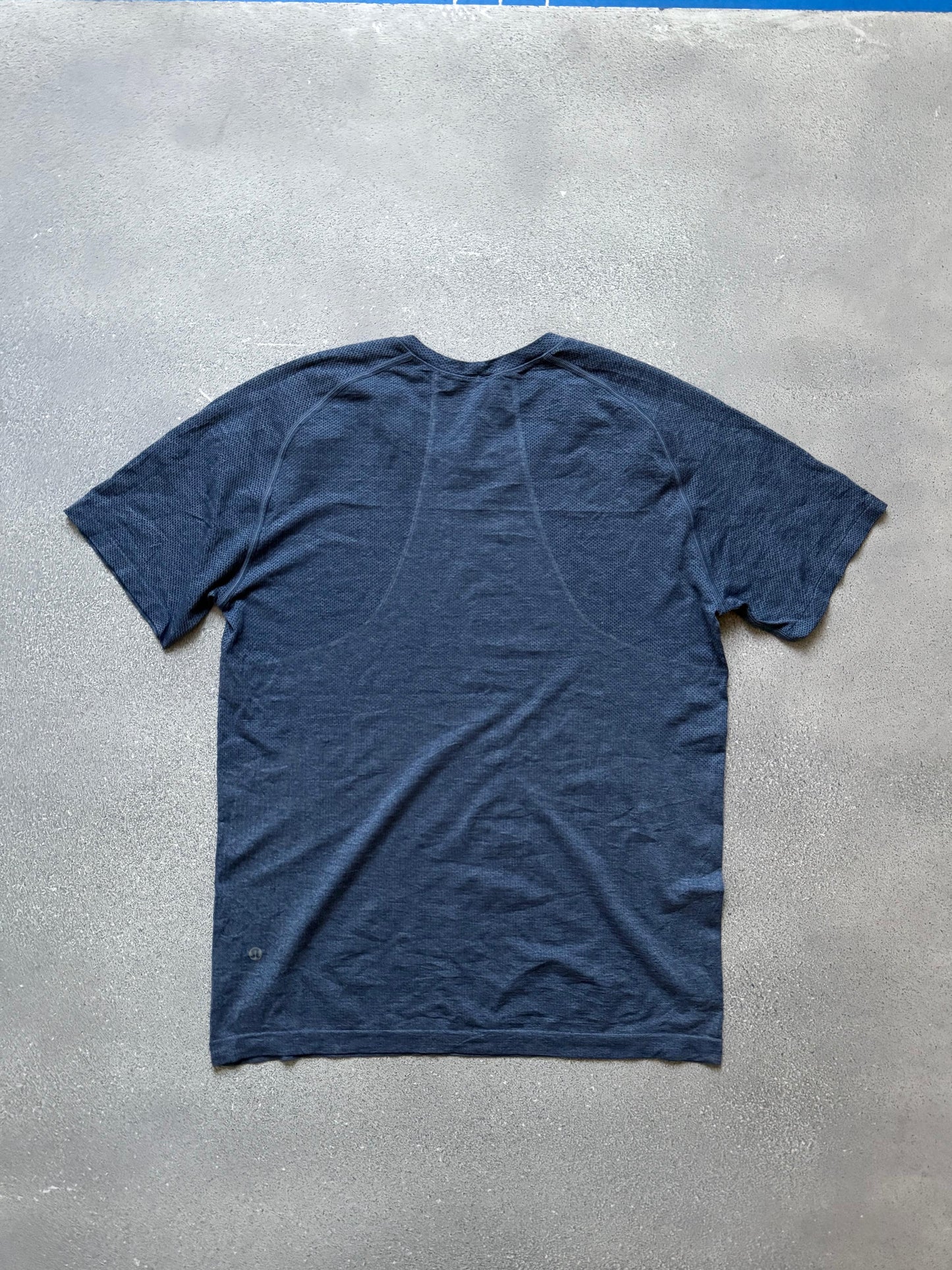 Lululemon sport tee (M)