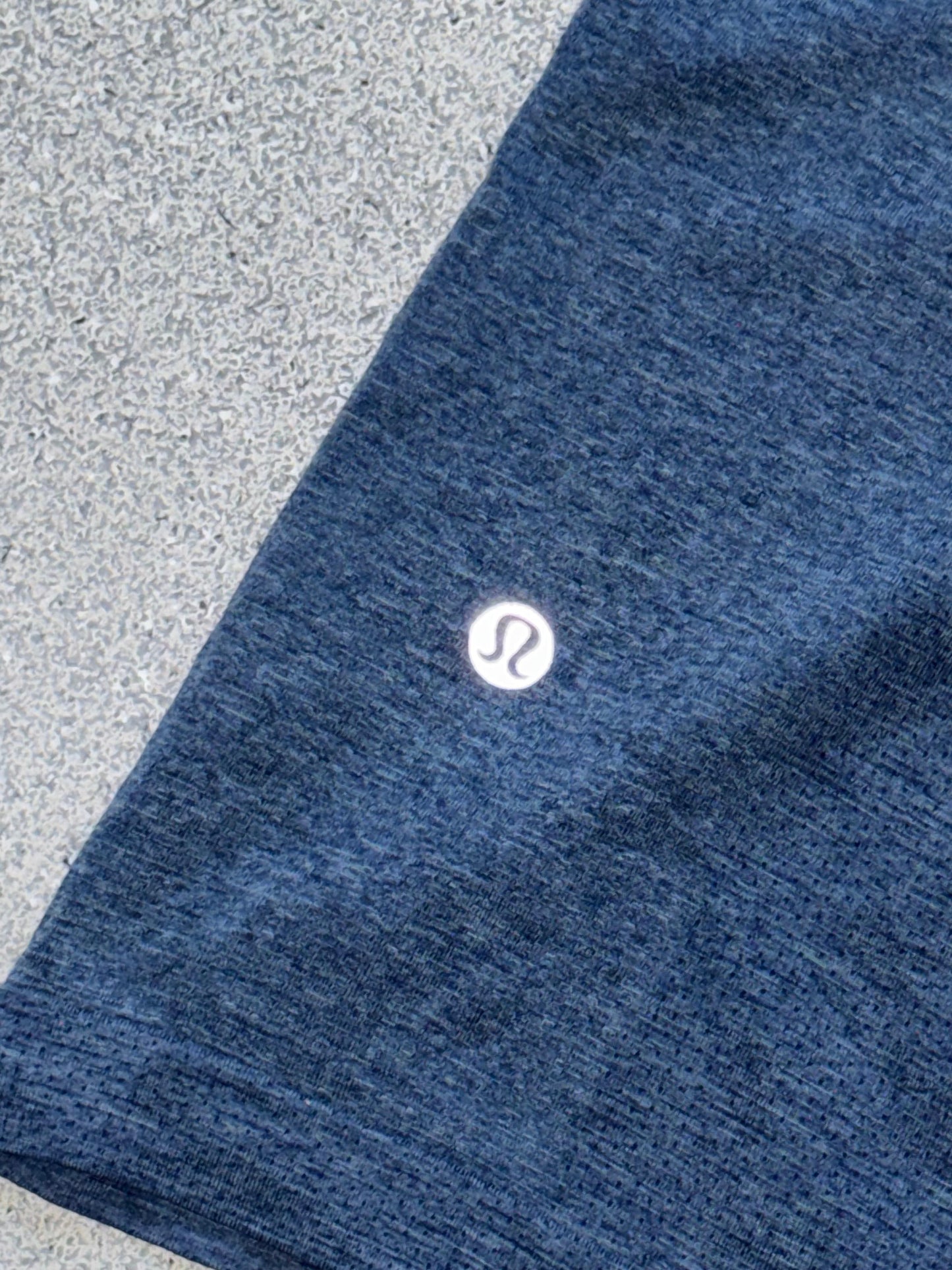 Lululemon sport tee (M)