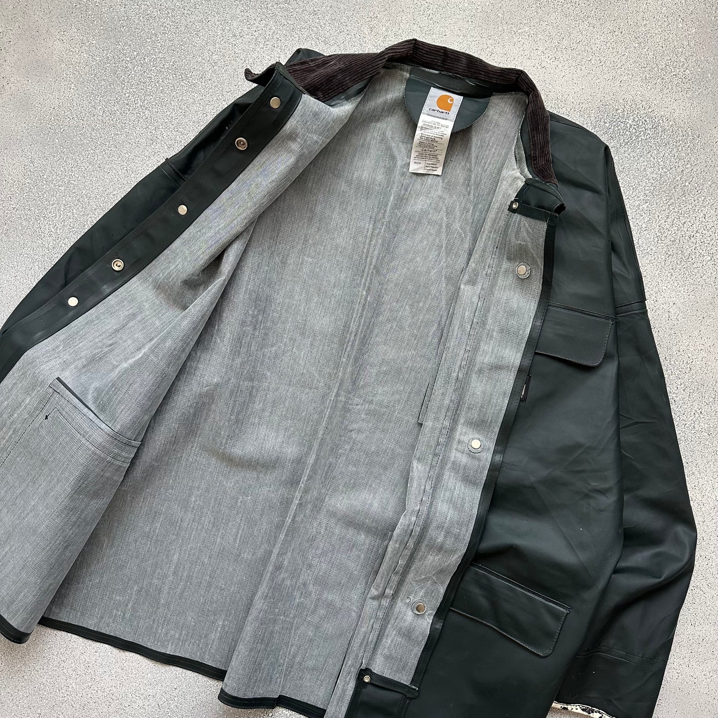Carhartt raincoat (L)