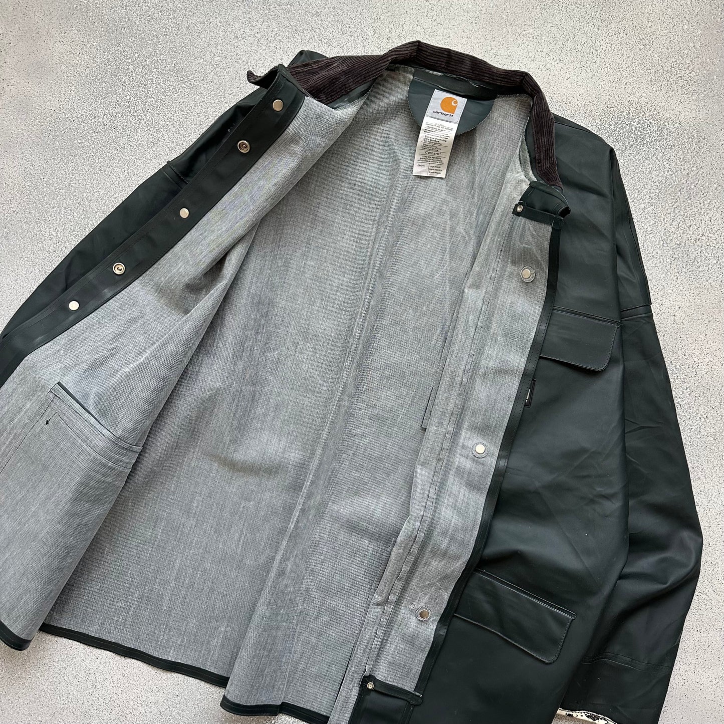 Carhartt raincoat (L)