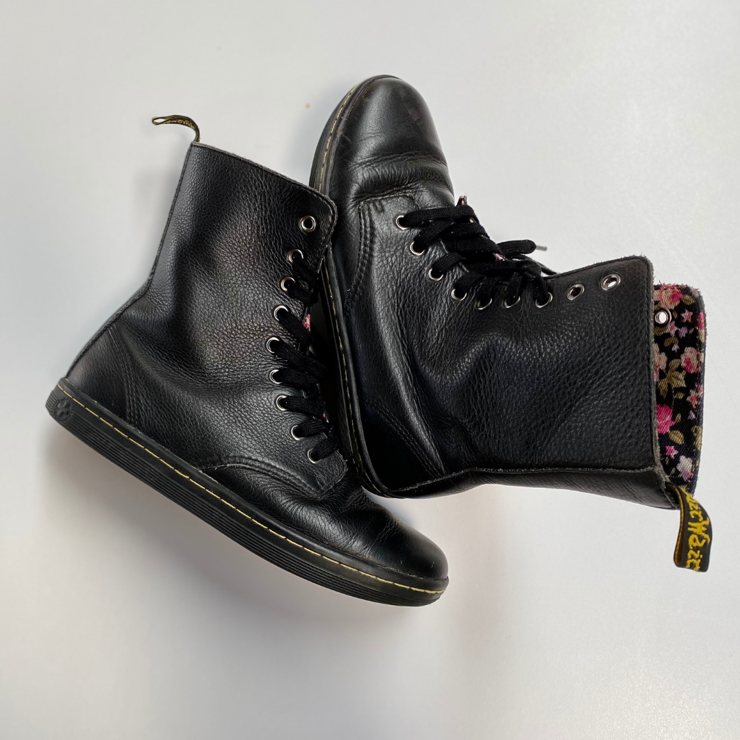 Dr Martens Boots (25mx)