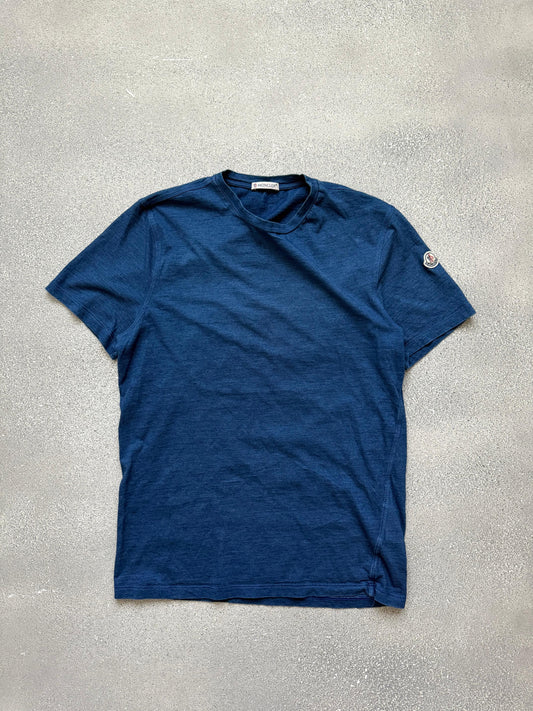 Moncler tee (M)