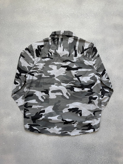 Noboundaries shirt (L)