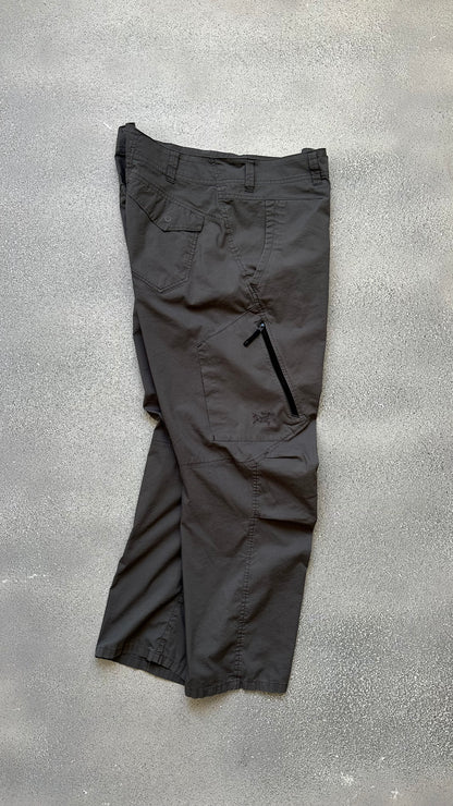 Arcteryx track pants (34)