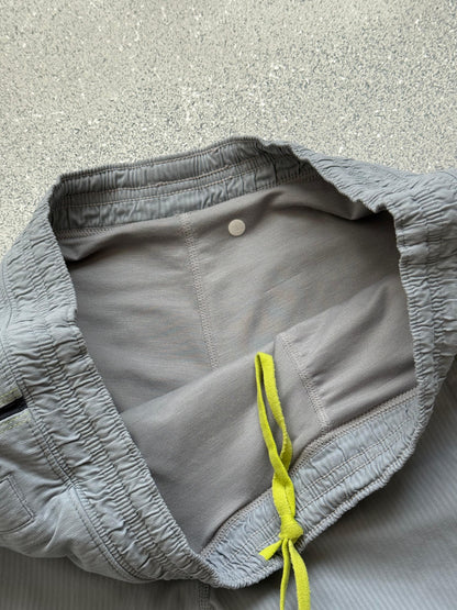 Lululemon sport short (S)