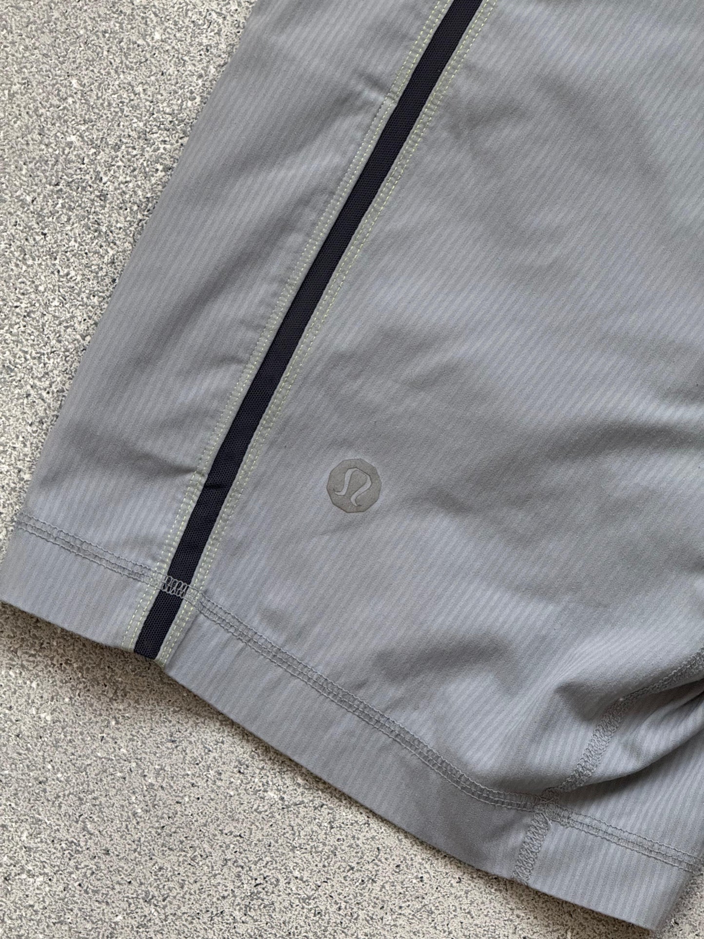 Lululemon sport short (S)