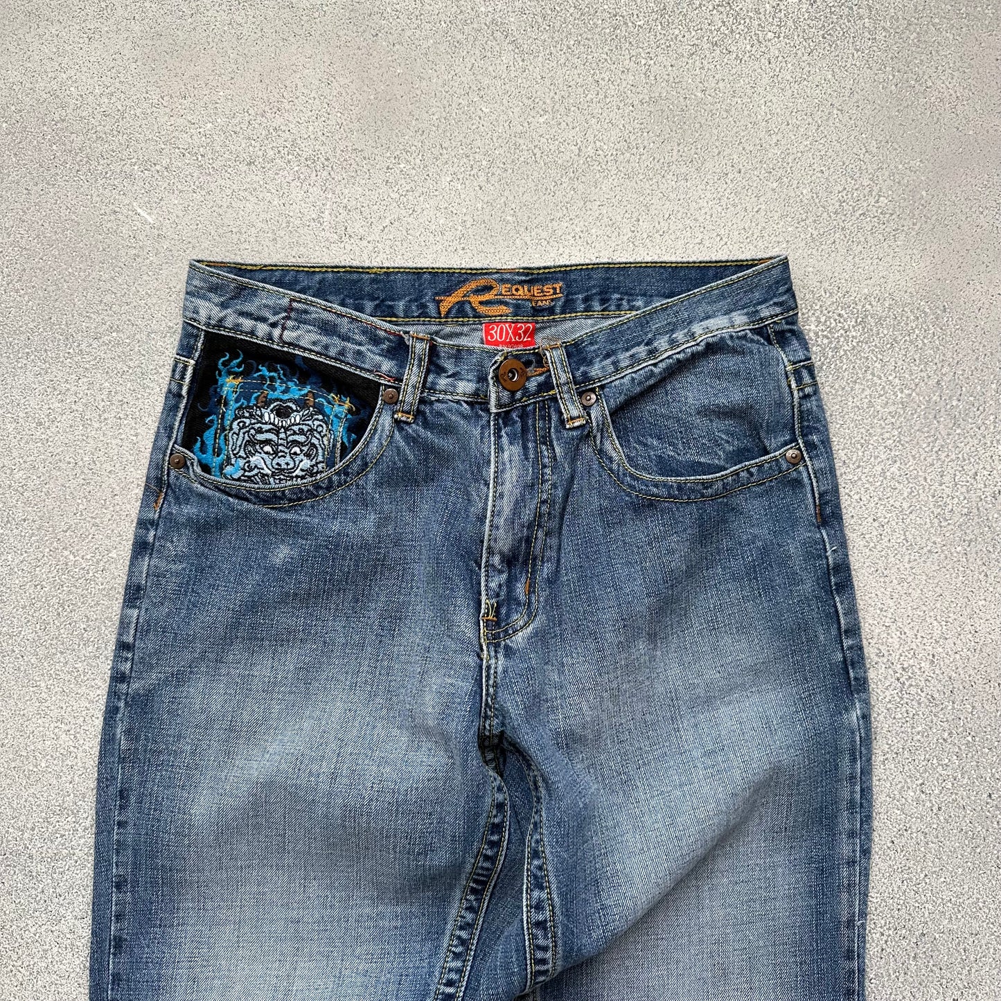 Request Y2K vintage jeans (30x32)