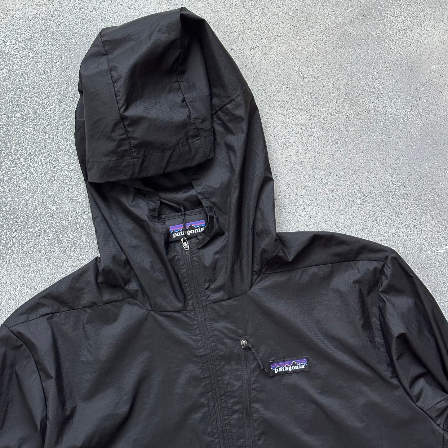 Patagonia windbreaker jacket (XL)