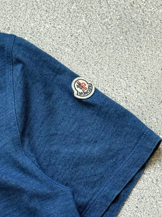 Moncler tee (M)