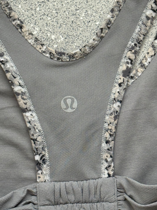 Lululemon sport top (M)