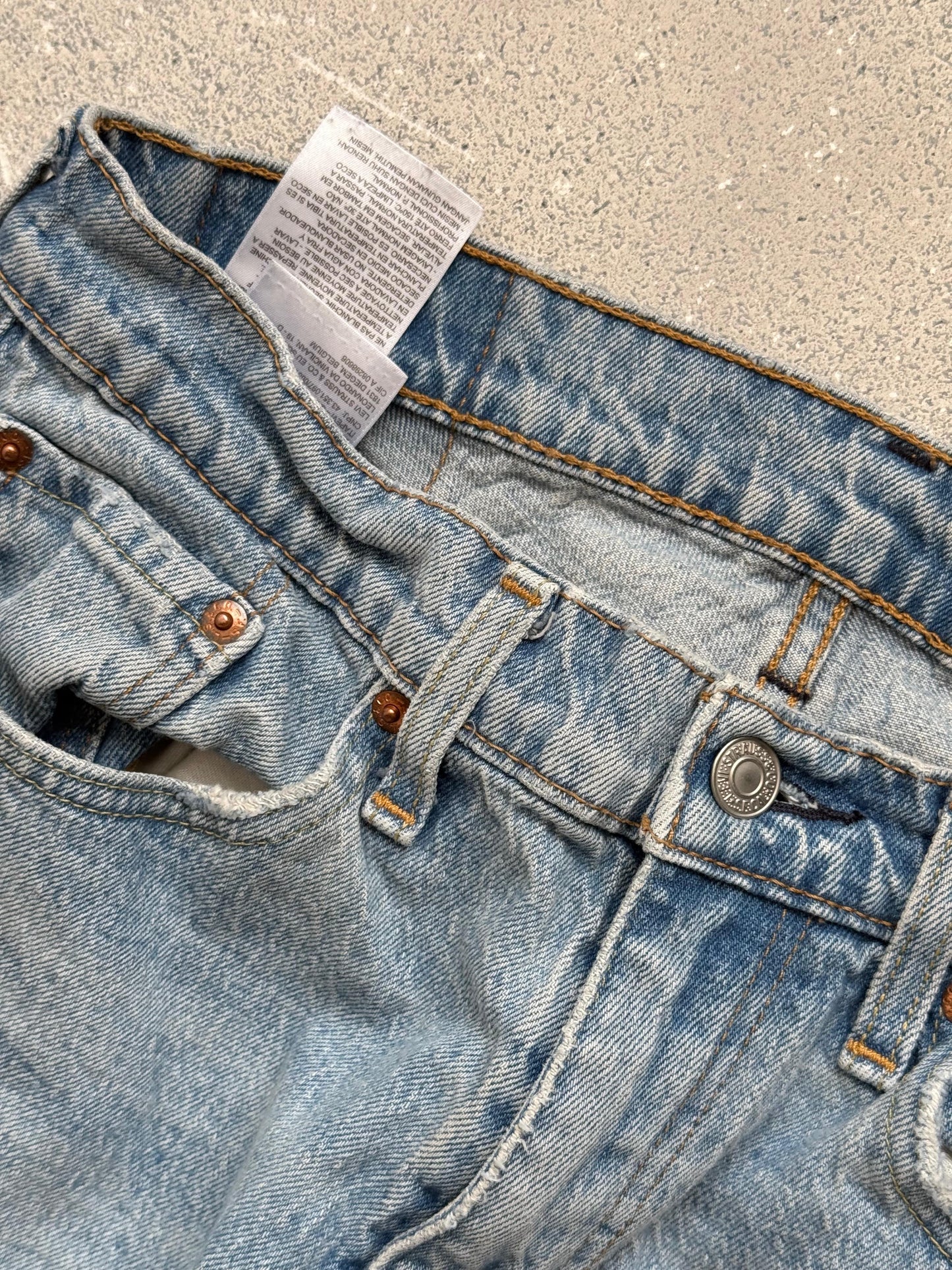 Levi’s jeans (30x32)