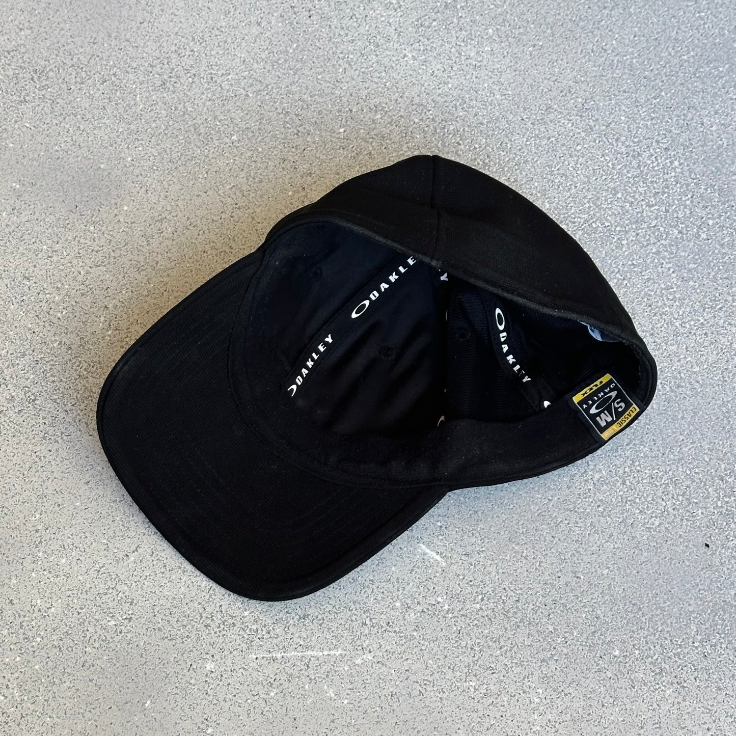 Oakley hat