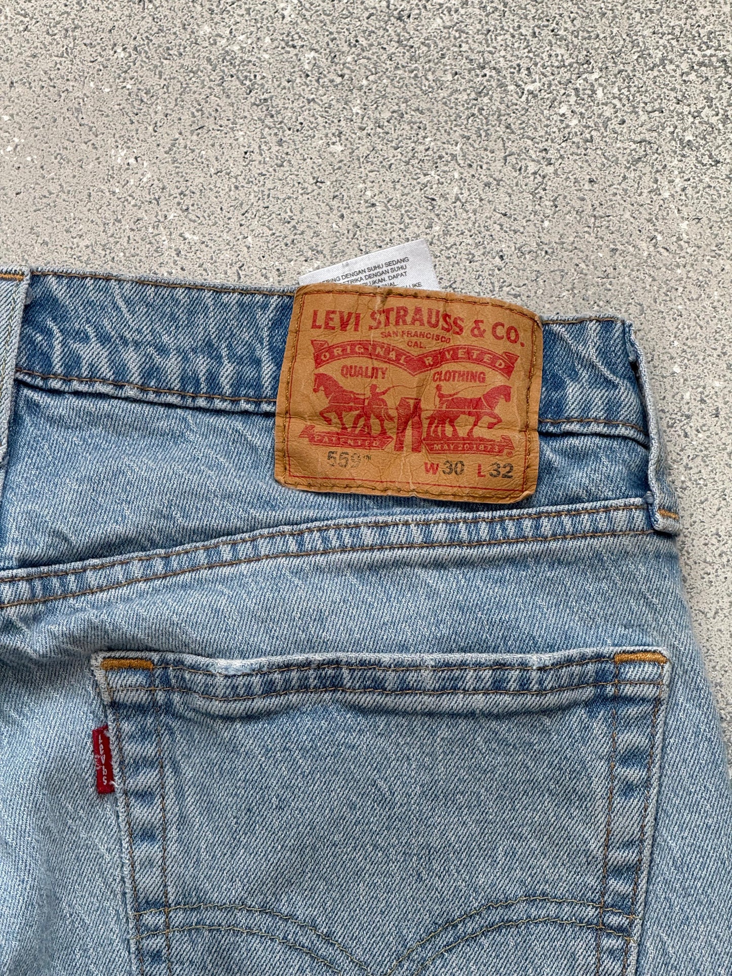 Levi’s jeans (30x32)
