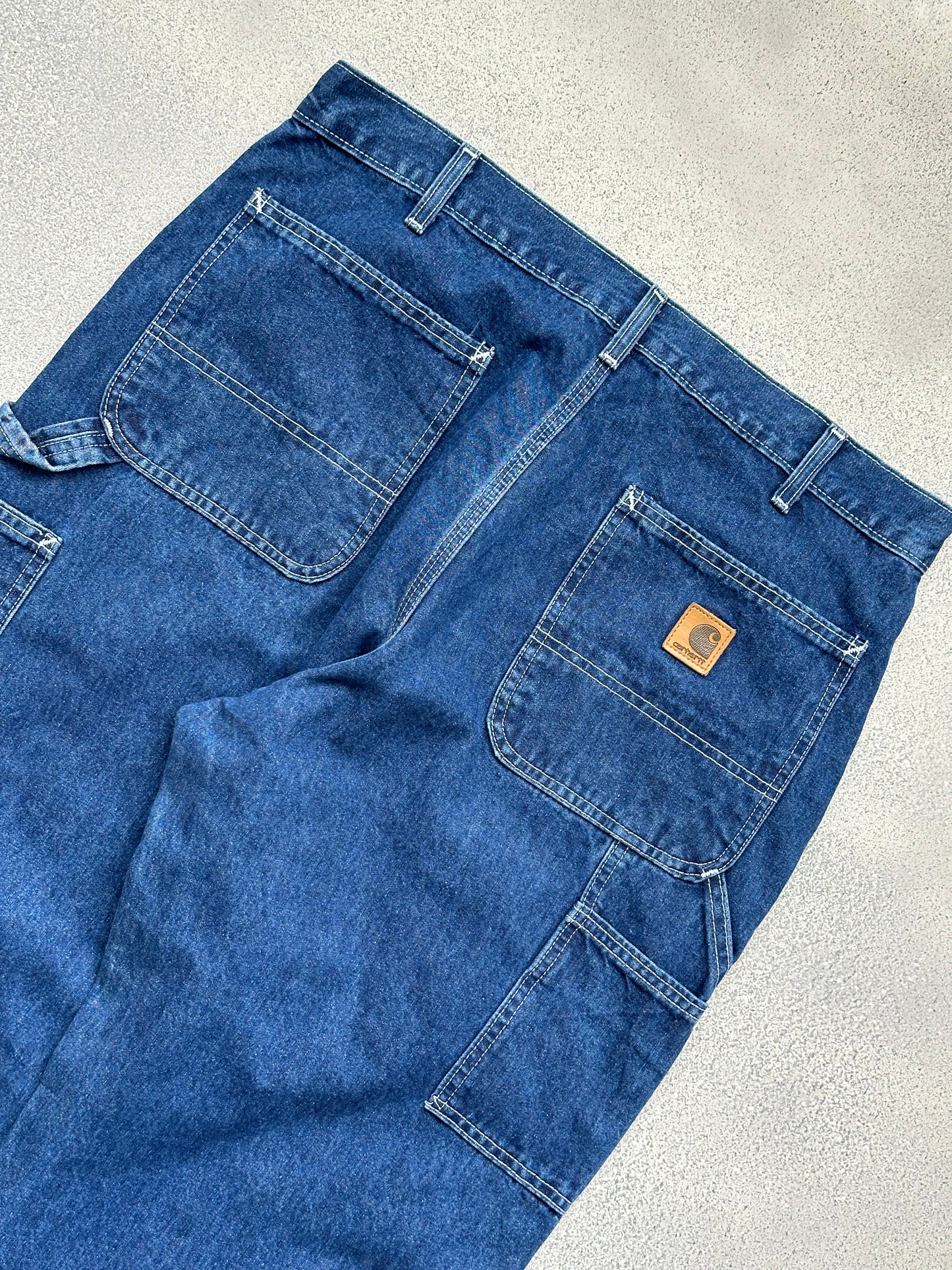 Carhartt cargo jeans (36x30)