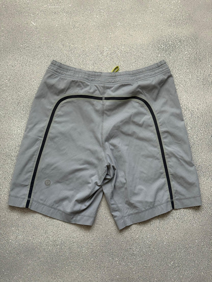 Lululemon sport short (S)