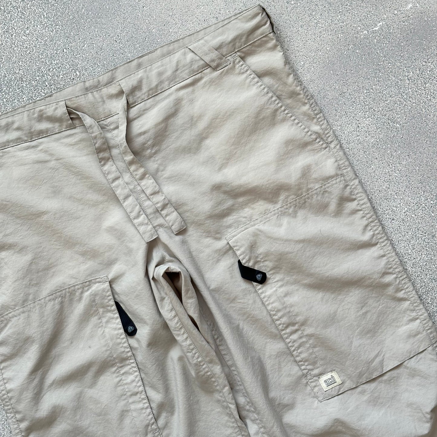 Nike ACG capri pants (L)