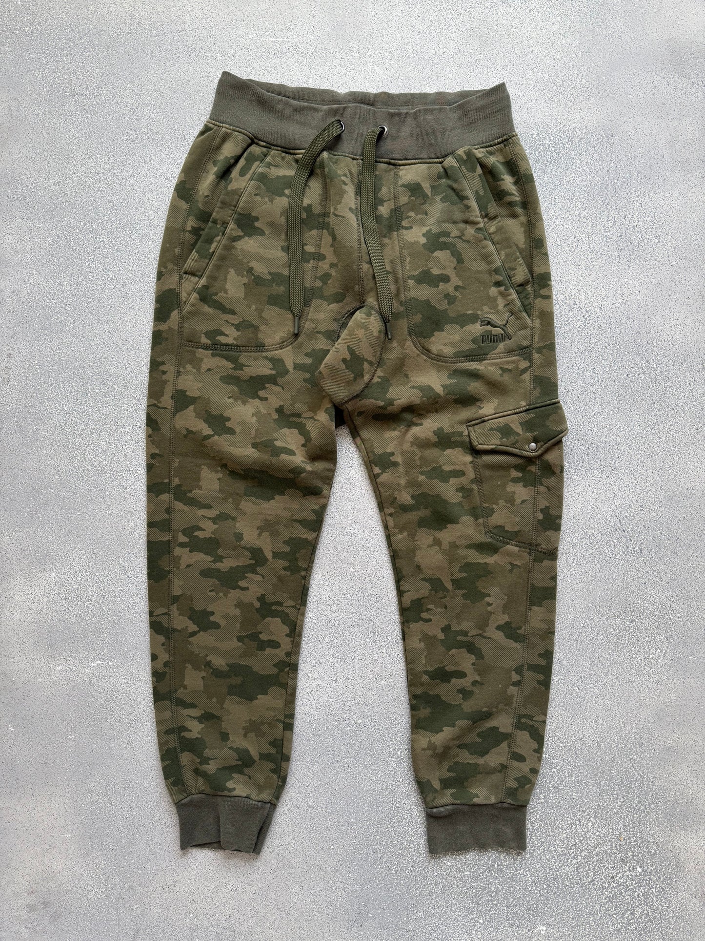 Puma camo pants (M)