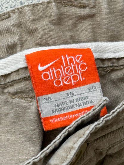 Nike cargo shorts (38)