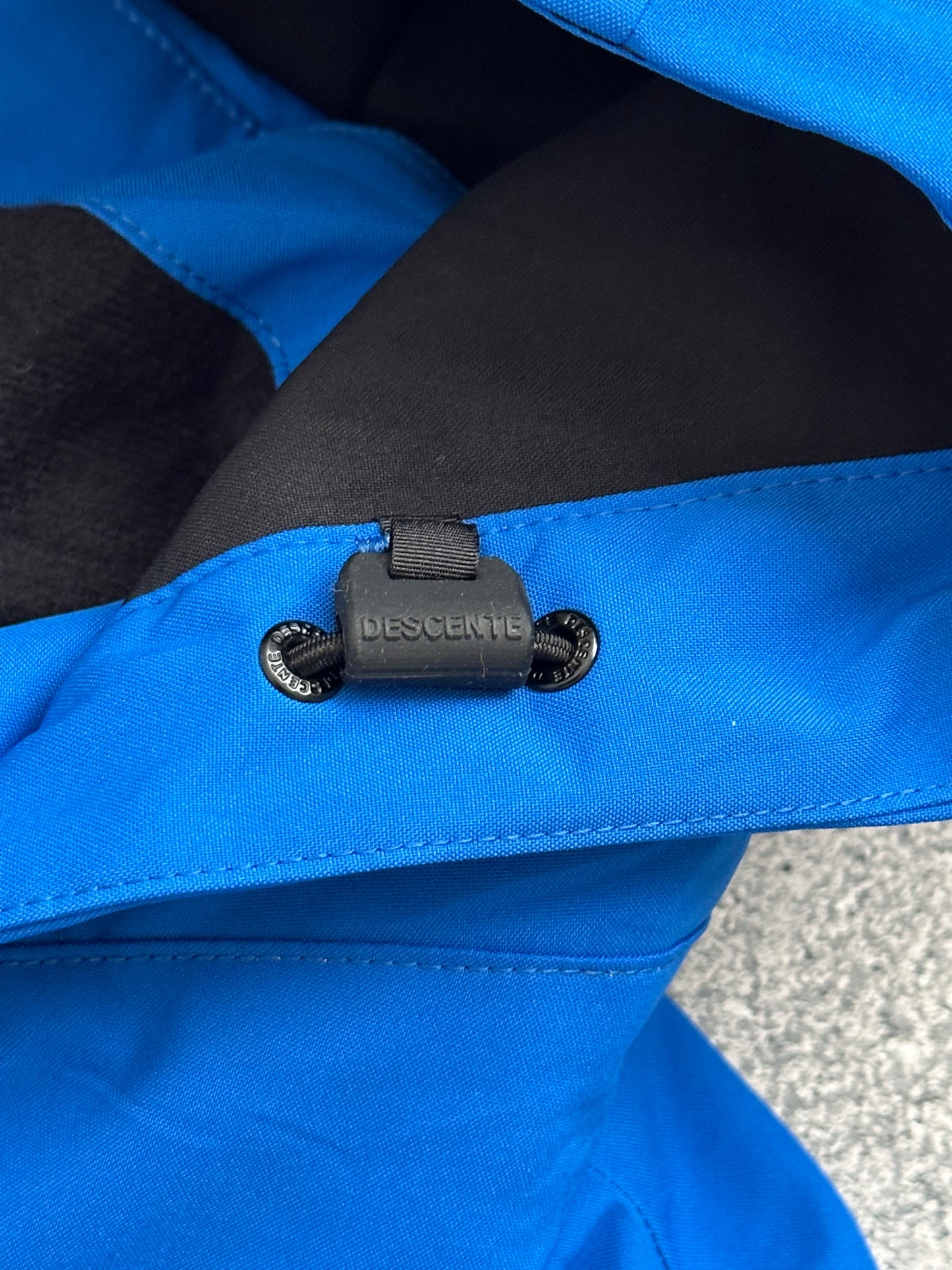 Descente jacket (XXL)