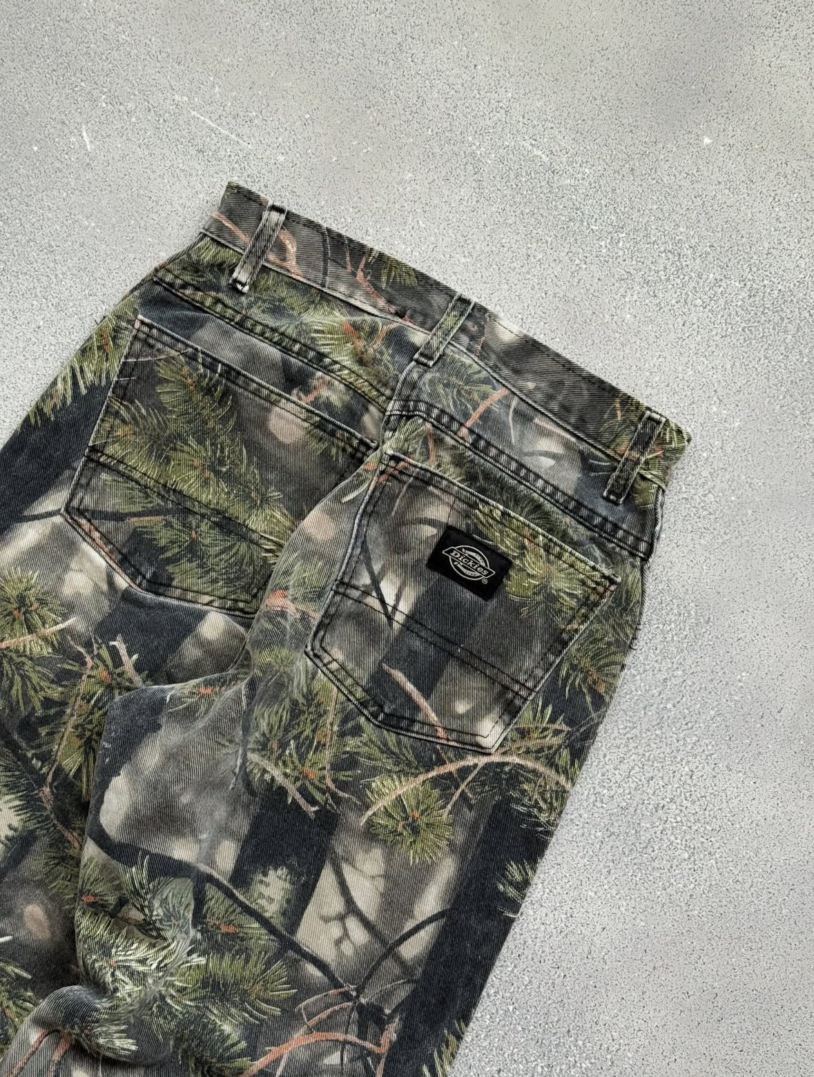 Dickies tree camo (30x30)
